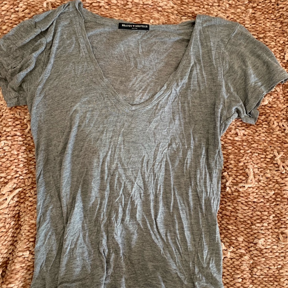 Grey V neck tee
